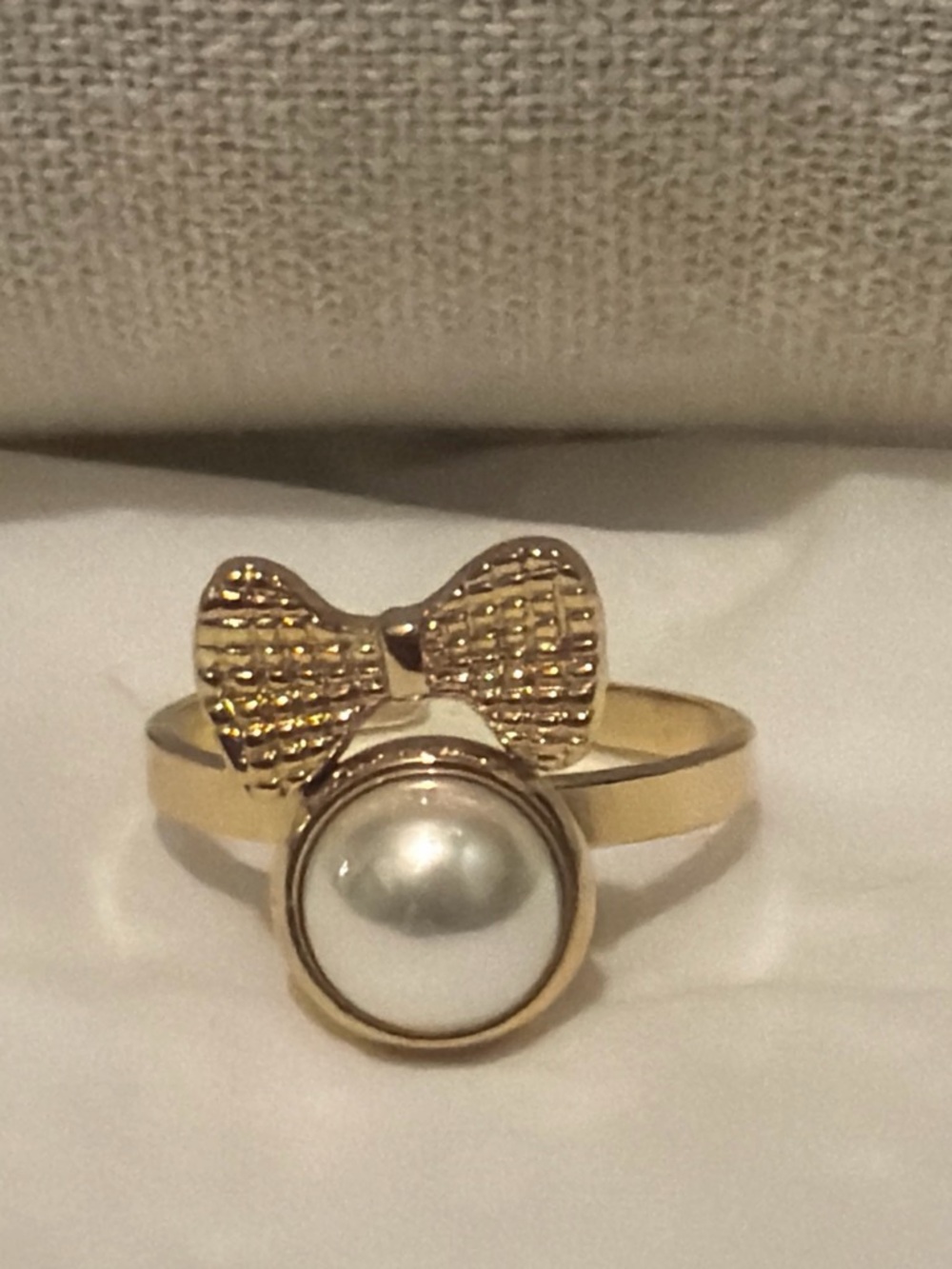 Gold Pearl Bow Ring - Elegant Women's Fashion Ring